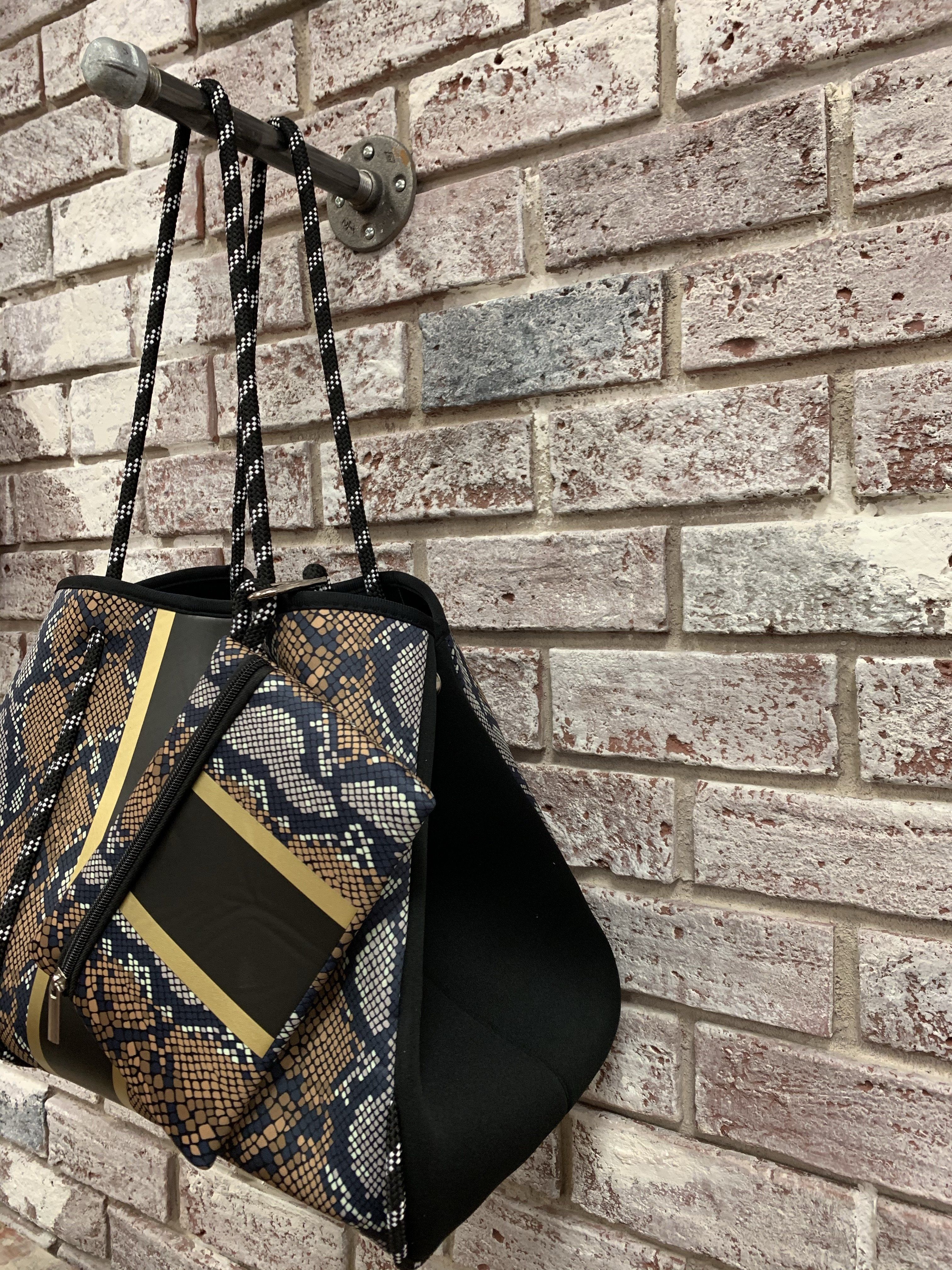 Brady Neoprene Tote neo neo