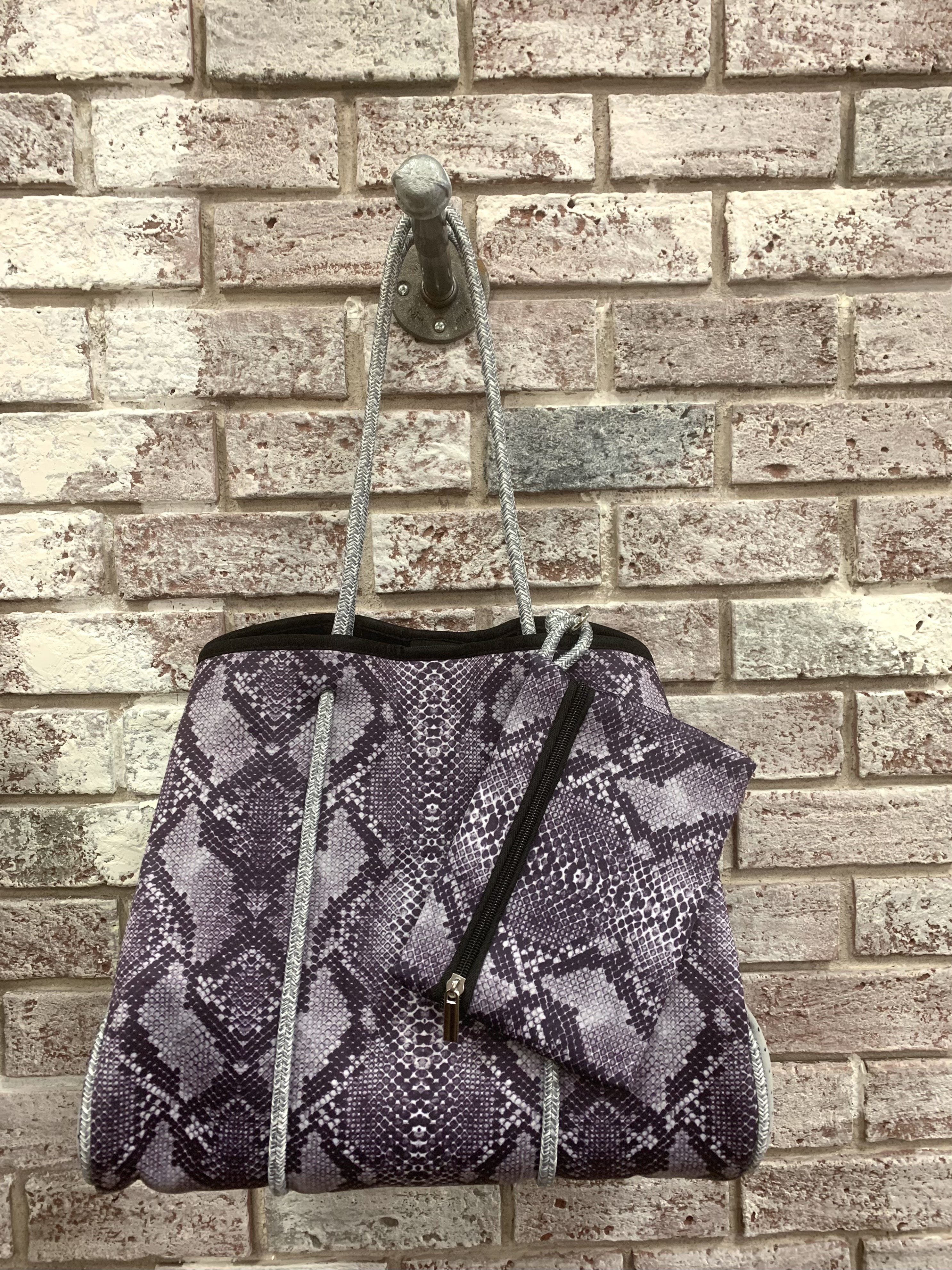 Brady Neoprene Tote neo neo 