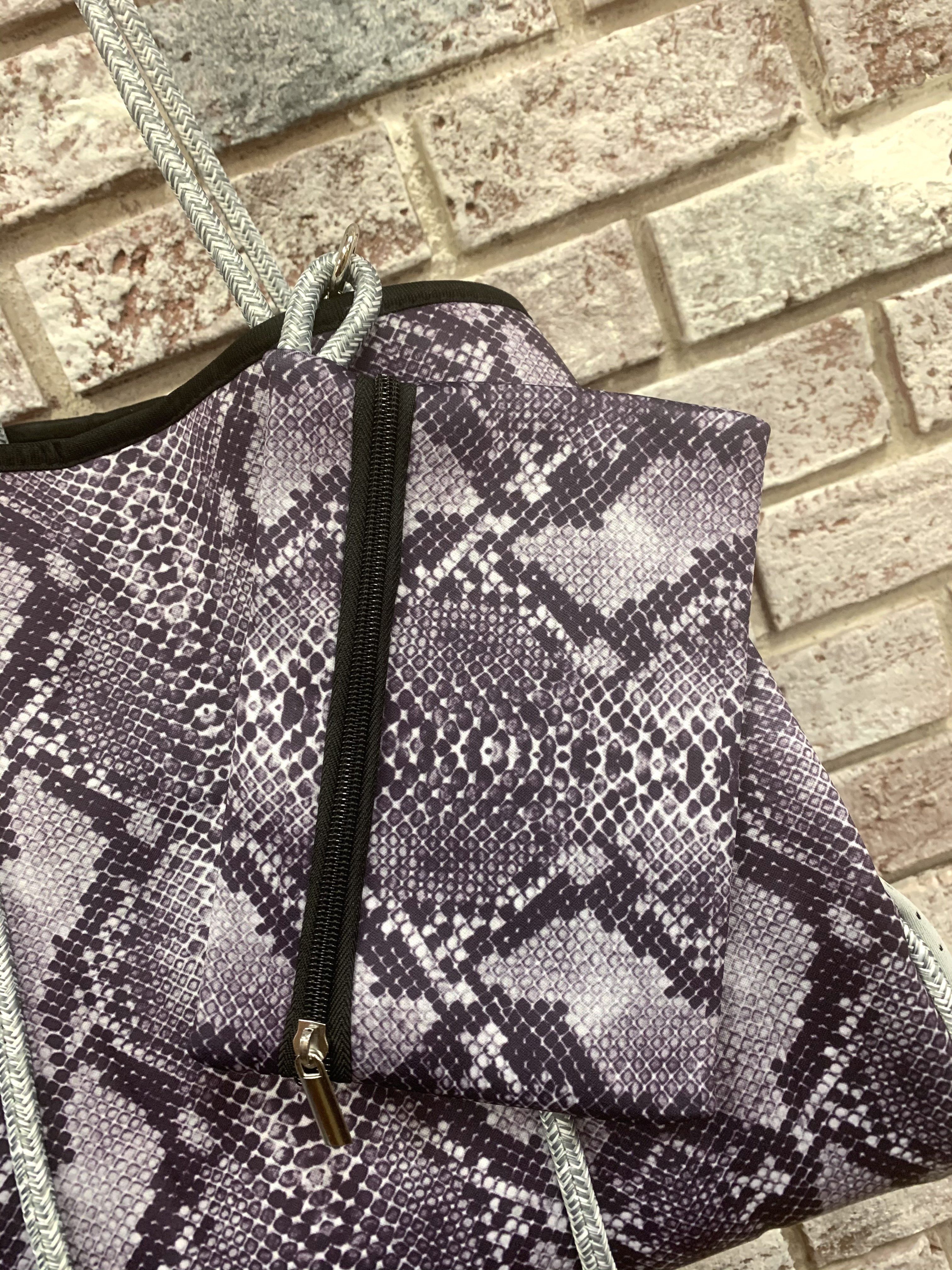 Brady Neoprene Tote neo neo 